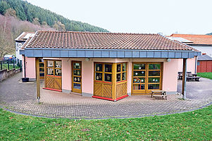 Seit 1992 ist sie in kirchlicher Betriebsträgerschaft: Die Kindertagesstätte „Villa Winzig“ in Hinzweiler. Foto: Sayer