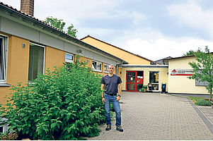 Hat ein Jahr lang wegen der Kostenverteilung der Kindertagesstätte Fußgönheim verhandelt: Pfarrer Wolfram Kerner. Foto: pv