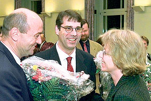 Dreimal Christian Schad: 1998 bei der Wahl zum Oberkirchenrat (Bildmitte),...