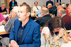 Bezirkssynode am 8. Juli 2014 in Kusel: Pfarrer Lars Stetzenbach bei seiner Wahl zum Dekan des Kirchenbezirks. Foto: Hoffmann