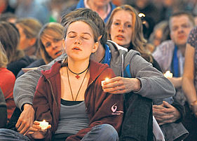 Die „Nacht der Lichter“ ist eine bei jungen Leuten besonders populäre Gottesdienstform.
