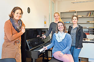 Arbeiten sich gegenseitig gut zu (von links): Cornelia Winter, Sina Lösch, Rebecca Sieron (sitzend) und Rosa Wagner. Foto: Landry