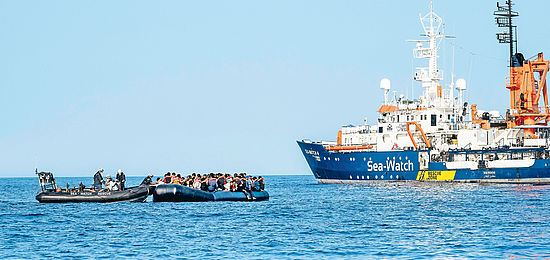 Ernstfall  eingetreten: Die Rettungsaktion der „Sea-Watch 4“  fand rund 31 Seemeilen vor der libyschen Küste statt. Foto: epd