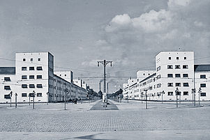 713 Wohnungen auf rund 300 Metern Länge: Die 1930 fertiggestellte Ebertsiedlung in Ludwigshafen-Friesenheim. Fotos: pv